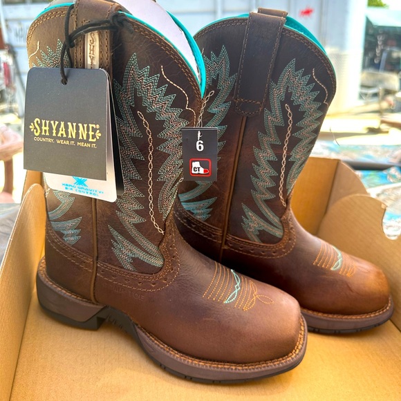 Shyanne Cowgirl boots NWT fatbaby style boots - Picture 1 of 7